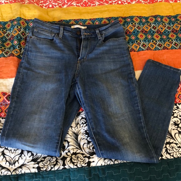 721 High Rise Skinny Jean - Picture 2 of 4